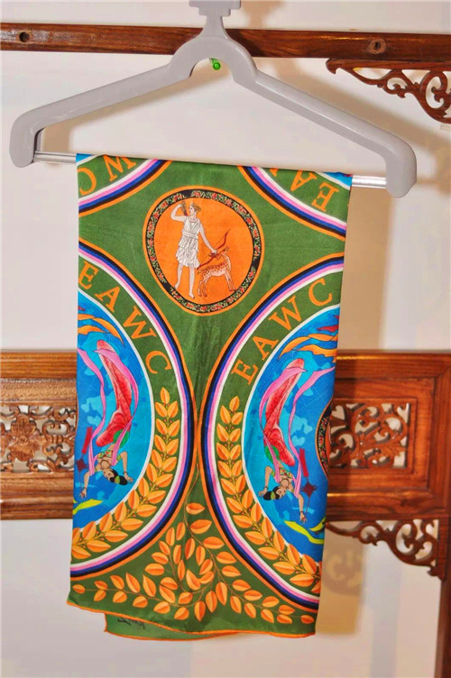 真丝丝巾的正确系法,真丝丝巾保养