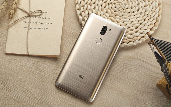 拍照游戏两不误的全面屏手机,大屏拍照好的手机评测