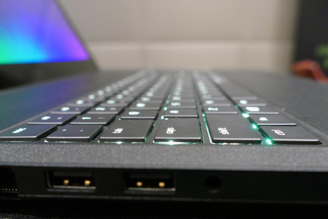 雷蛇灵刃razerblade2018款配置,雷蛇2021款razerblade15灵刃