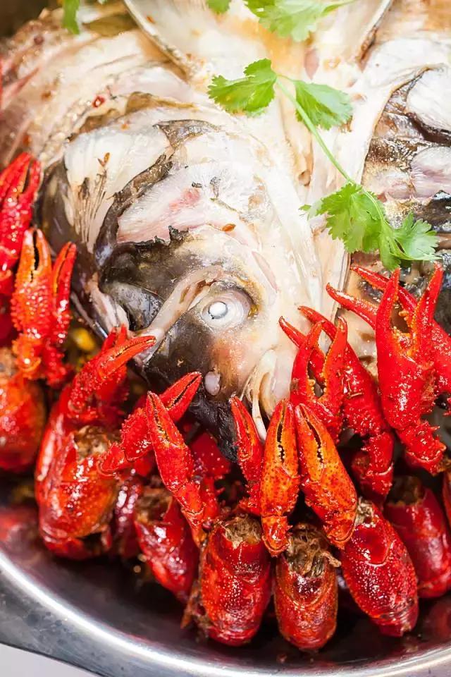 老板壕打5.8折,全年无休摄魂小龙虾,逼爆头我都要吃到Ta