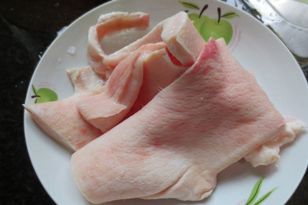 伤寒论牙痛咽痛苔白腻口苦,伤寒论很少提到咽喉肿痛