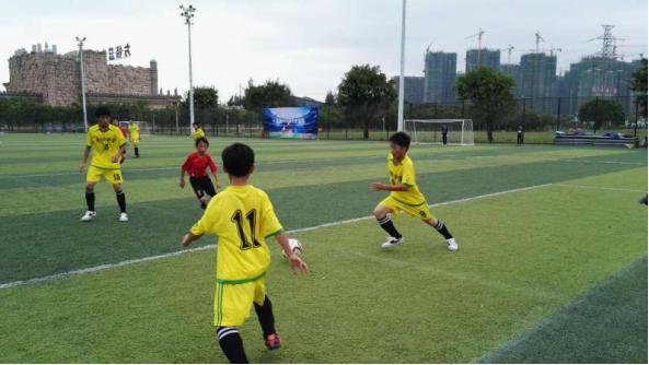 这群英姿飒爽的少年们让我们看到了国足的希望！