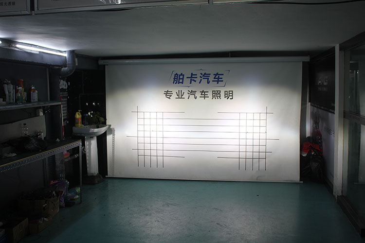 日产贵士大灯,海拉五最新款氙气透镜