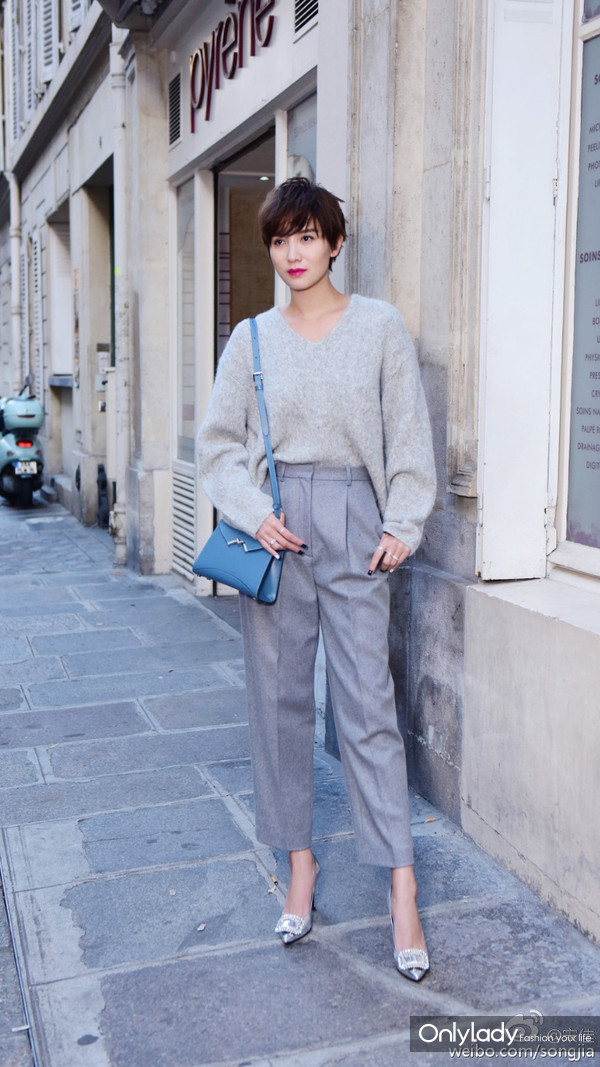 越穿越多的深秋怎么她们却看上去越来越瘦高？