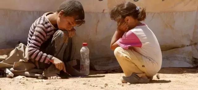 捐助学生该准备什么物资,捐助的时候需要注意什么