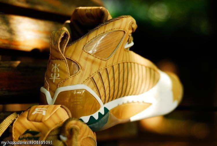 国产李宁的巅峰,李宁驭帅14low对比驭帅14