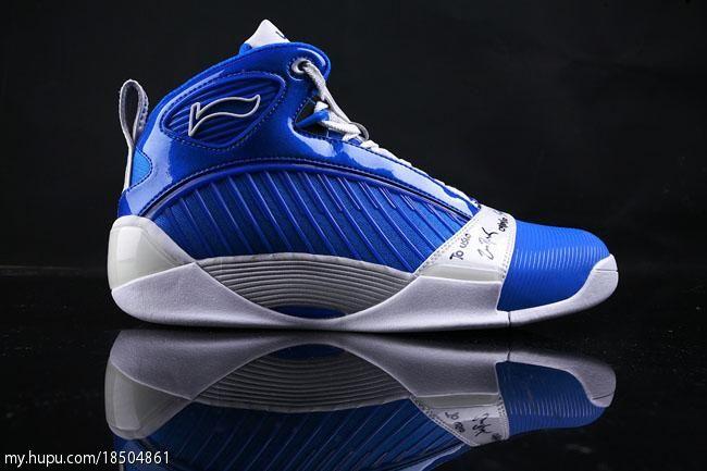 国产李宁的巅峰,李宁驭帅14low对比驭帅14