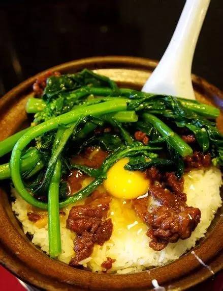 广州人的情怀,都在这11碗煲仔饭里了!人均不到20元