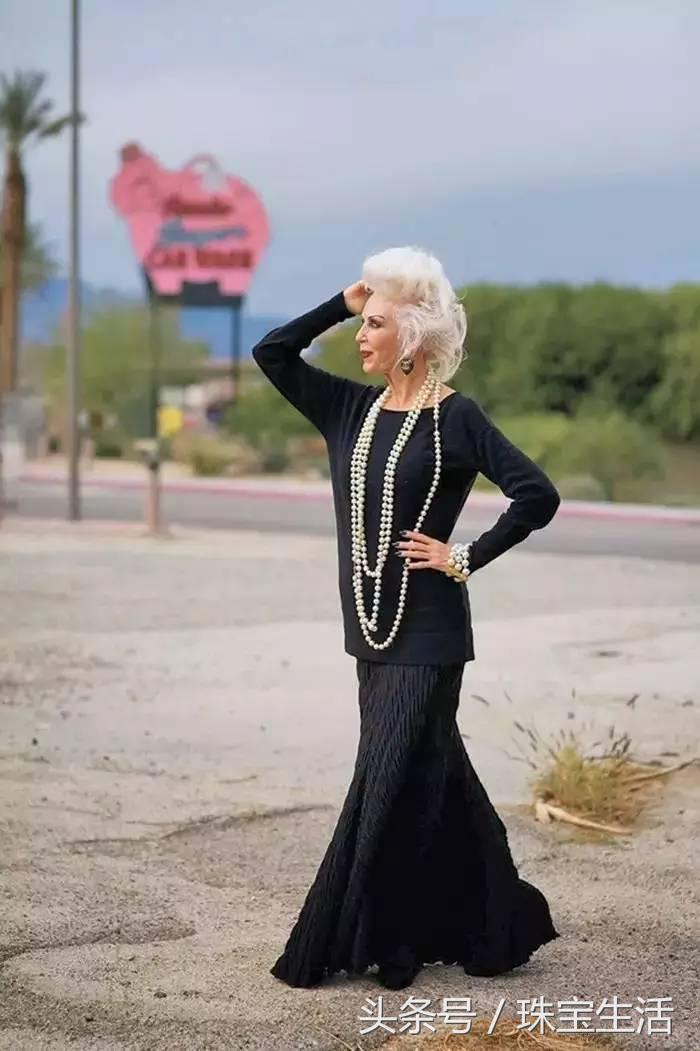 请不要用玻尿酸陪伴你年老的岁月,要用就用珠宝!