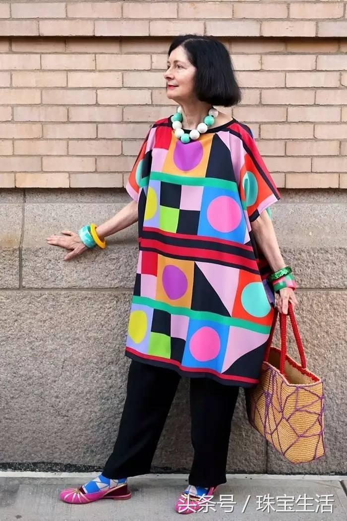 请不要用玻尿酸陪伴你年老的岁月,要用就用珠宝!