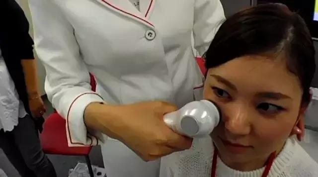 杨幂素颜秒杀沈梦辰 (杨幂沈梦辰卸妆)