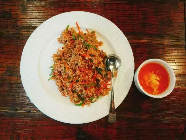 在这家店，我受到了十万点%^$!