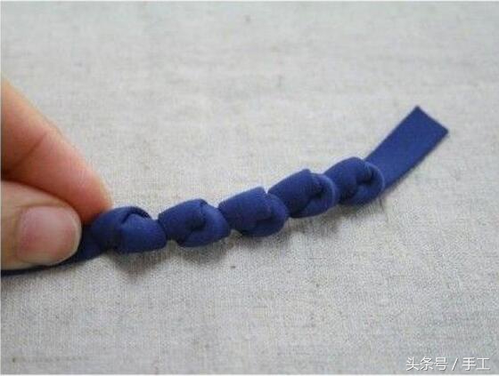 一个漂亮的发夹,简单而又漂亮的发夹怎样做