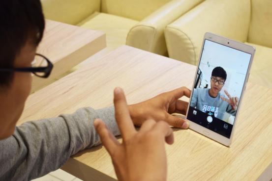 华为平板m3上手视频,华为平板m3开箱视频