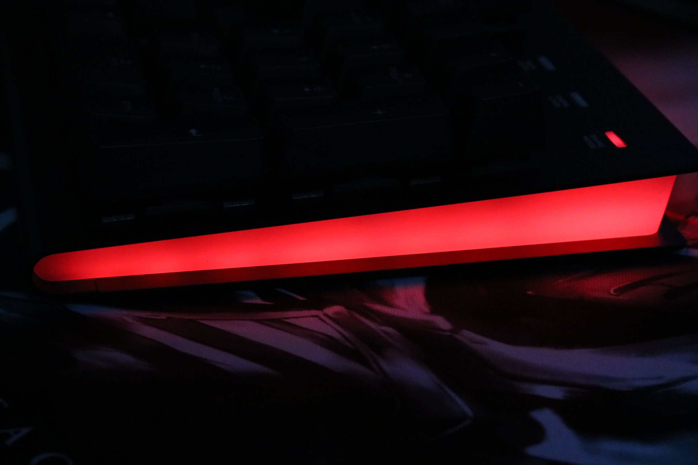 玩英雄联盟用什么轴的机械键盘好,机械键盘什么轴适合玩英雄联盟