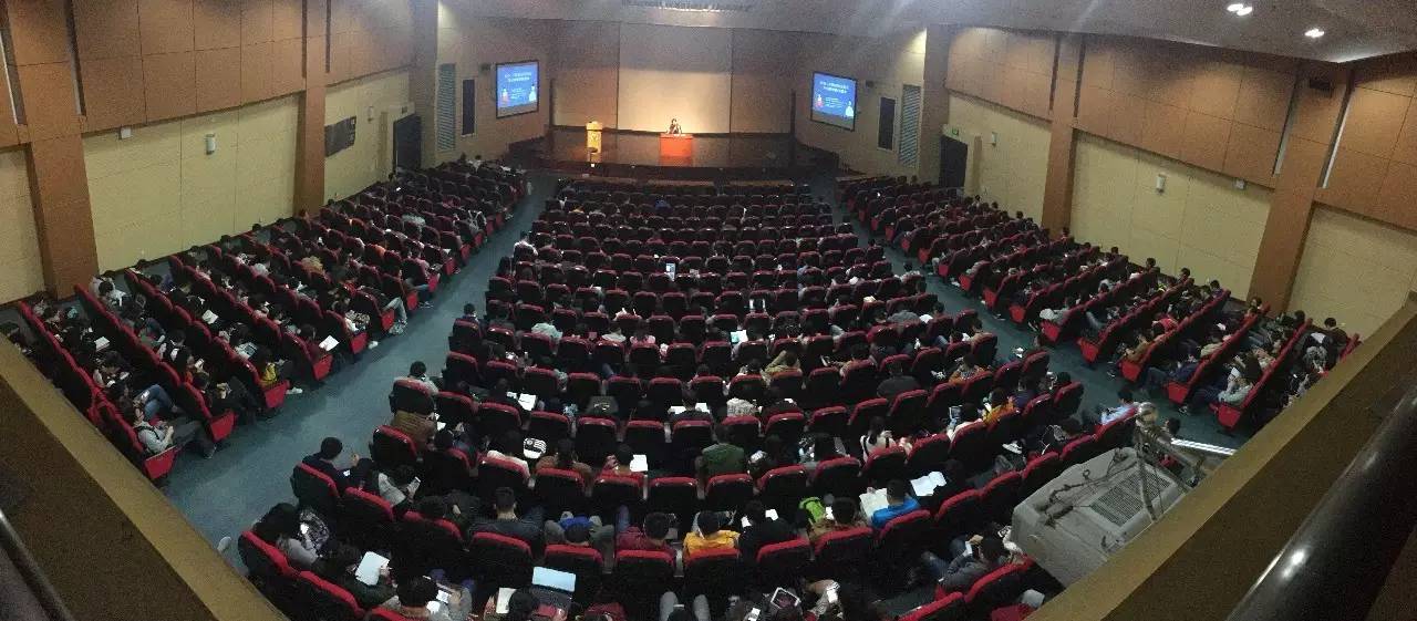 苏小懒东南大学分享会:青春欠你一个肖奈,你欠爱情一场讲座