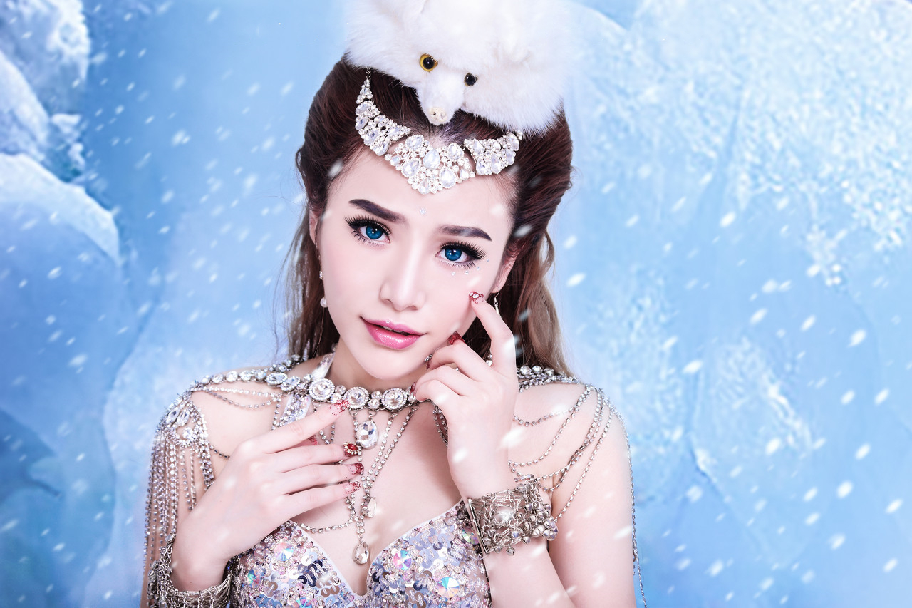 玄幻：刚来就被找茬，忍无可忍，他发挥至尊圣王的威力