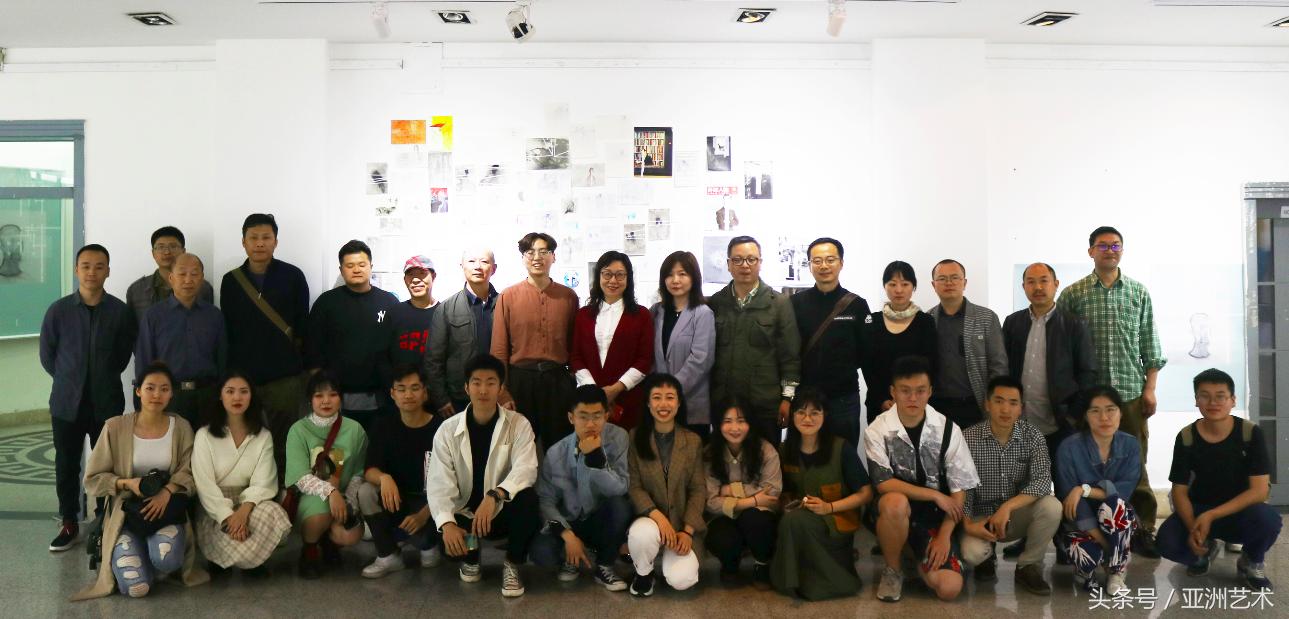 西南民族大学艺术学院优秀学生展—隔阂张智康个展研讨会