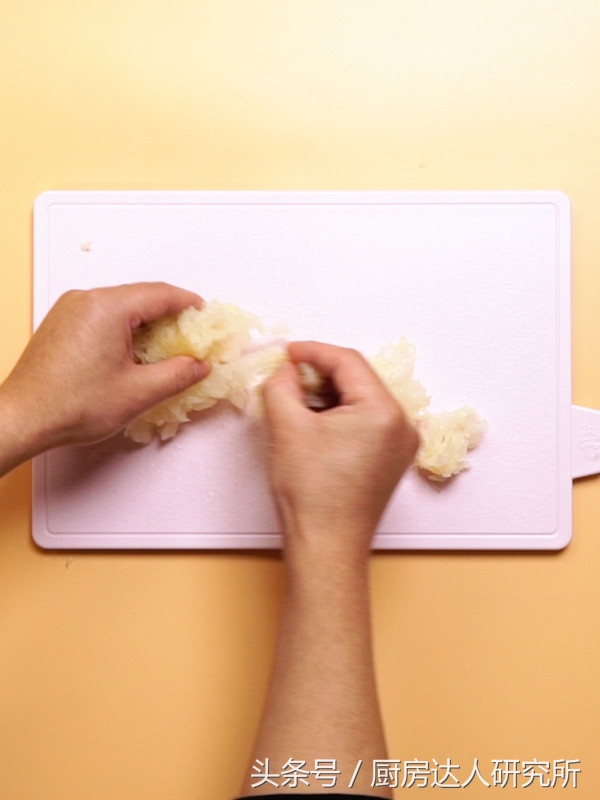 欧斯达电器商城---银耳雪梨汤