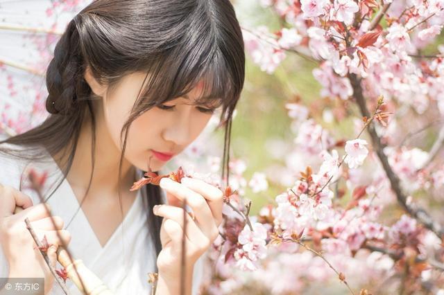 小说：这个女人欺负过妈妈，萌宝：阿姨，你脸上的粉没涂匀