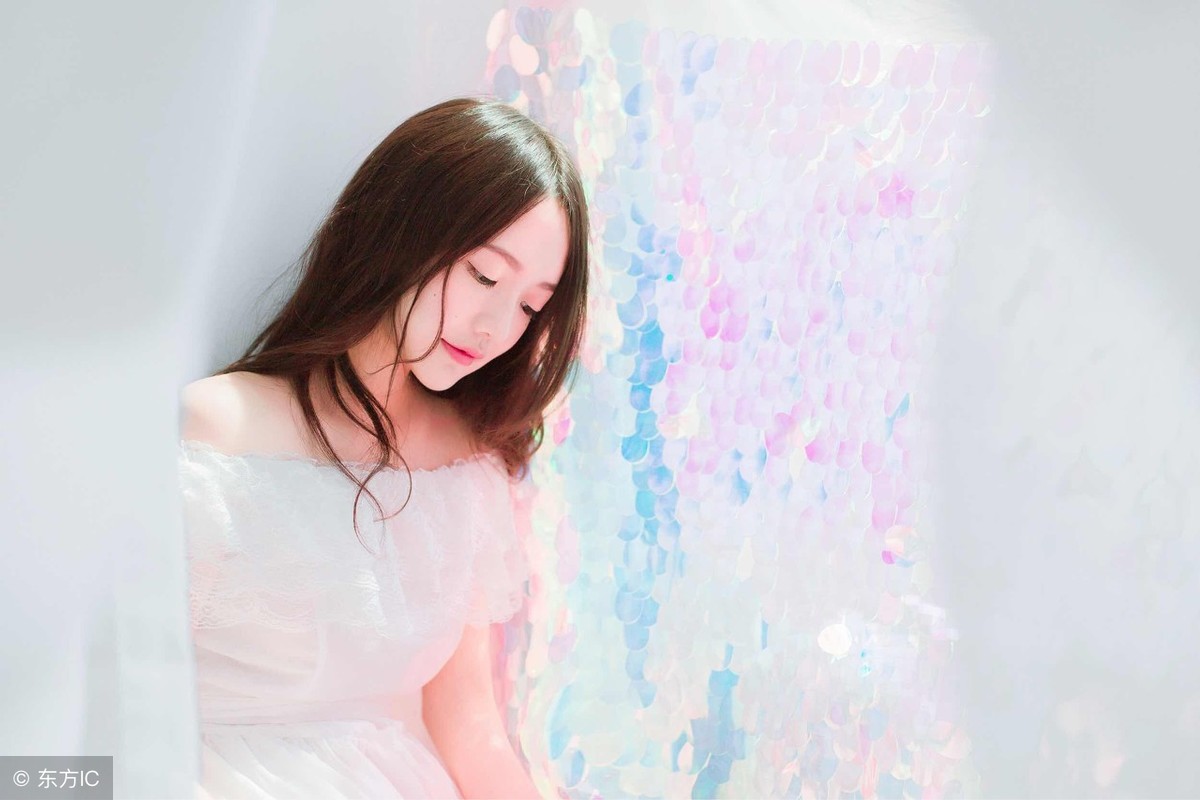 故事:他试着抢一个神仙的红包,结果在学校门口睡了十二小时