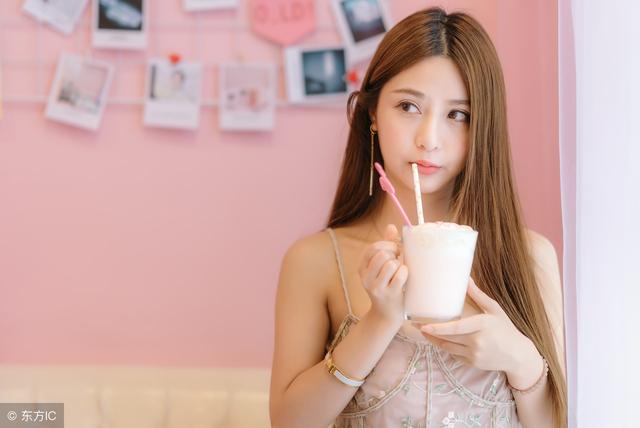 小说：她去新公司面试，对测验志在必得，放完了狠话发现不会做题