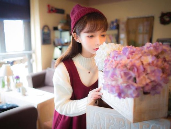 小说：小伙每天不出门，在家看恋爱综艺，就担心自己出门被女人骗