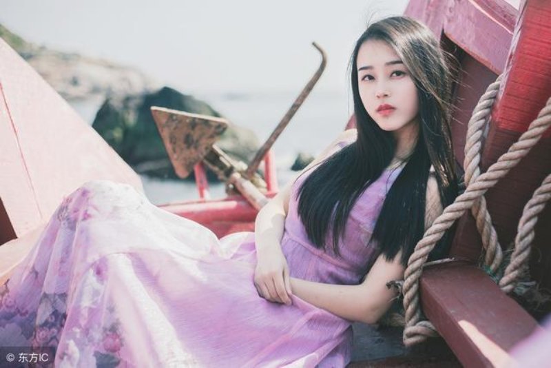 小说：总裁追她追进了娘家，她妥协，只能答应先交往，限期三个月