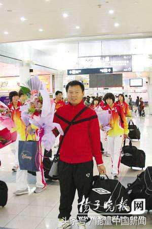 女足教练侵害儿童罪,江苏女足教练被批捕新闻