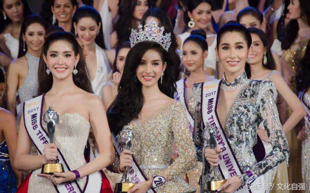 泰国游记二:被中国人扭曲的泰国“人妖”,笑贫不笑娼