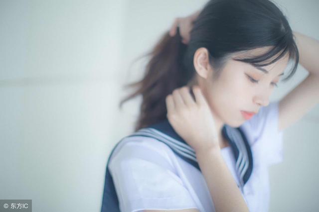 小说：苹果富含维生素，美容养颜，要不吃一片苹果