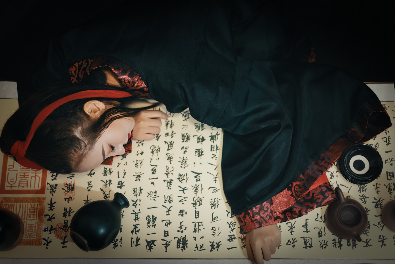 小说:当魔宇九尊,冷血无情的嗜血魔女白龙爱上人会是怎样的光景