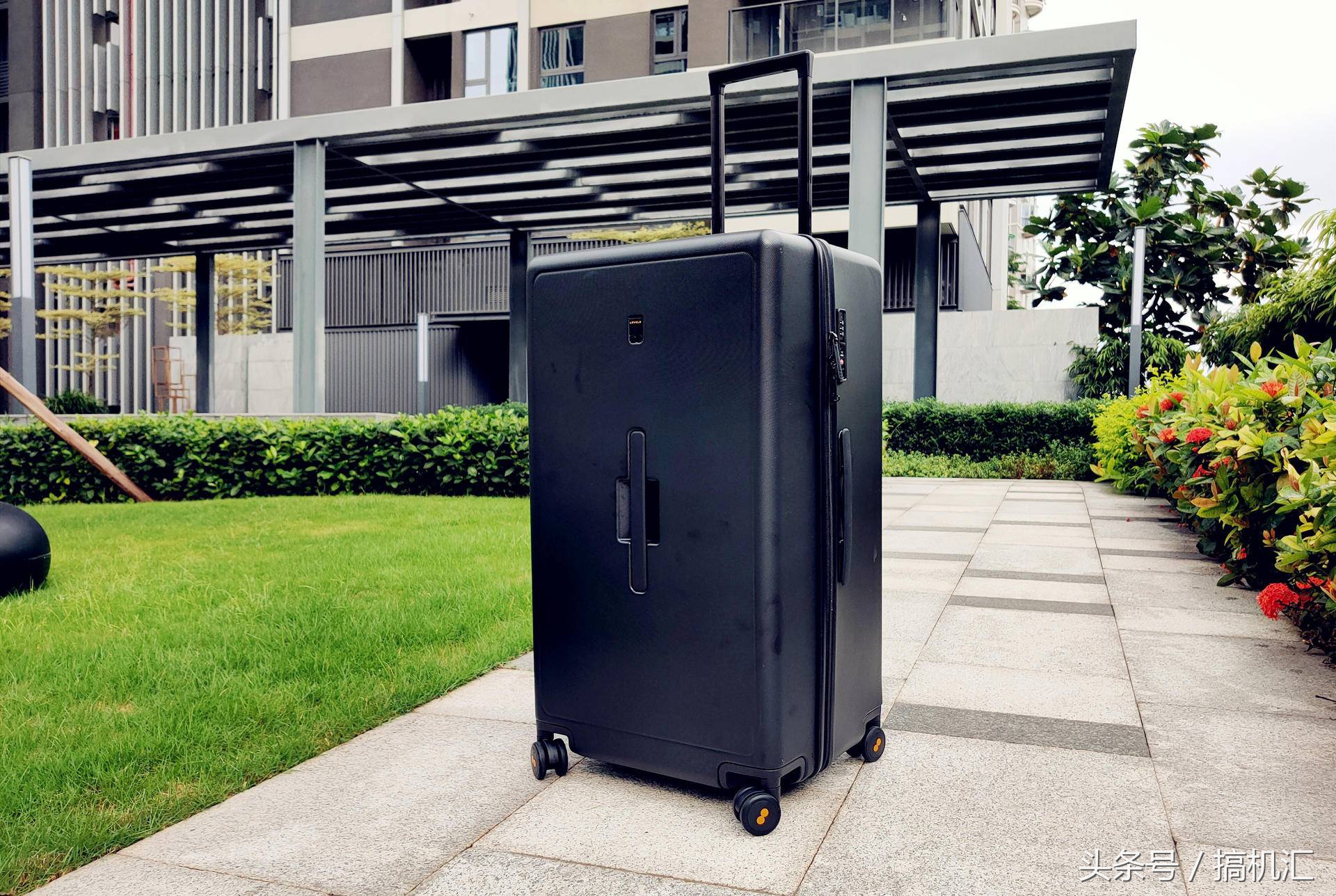 level8行李箱大旅行家,level8行李箱一千多的