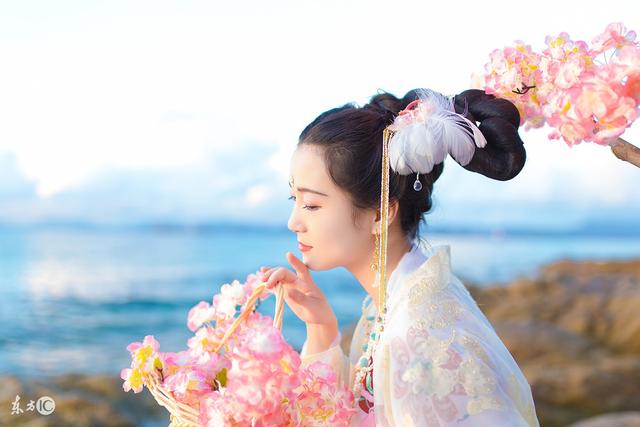 穿越成国公府老夫人结局,小说穿越成了老夫人