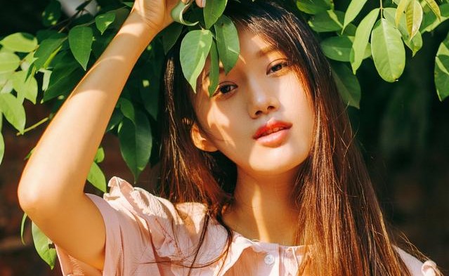 小说：男子骂小伙是个庸医，小伙一枪打穿他的手臂，让他乖乖闭嘴