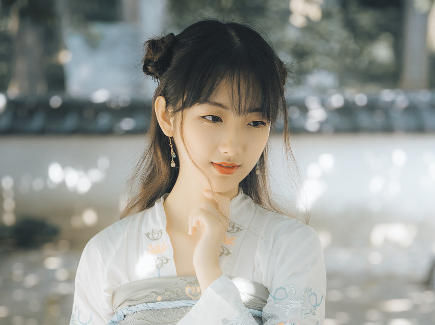 重生后虐渣男手撕白莲花现代小说,穿越古代虐渣男的小说