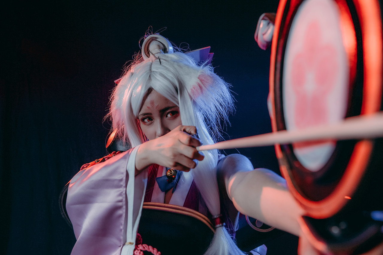 小说：太受欢迎了怎么办？装病请假一天好了