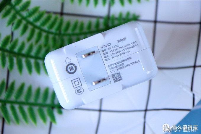 vivoz5x全面详细评测,vivoz5x挖孔屏视频