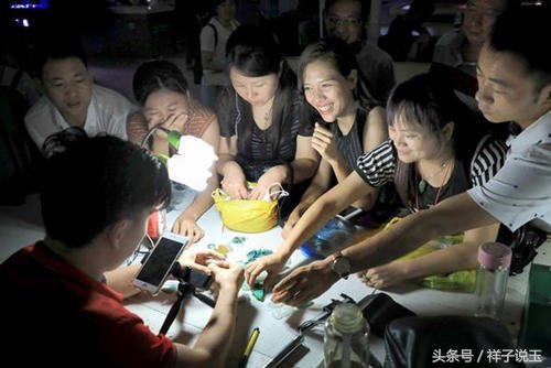 现在和田玉直播间生意,和田玉直播正在改变这个传统行业
