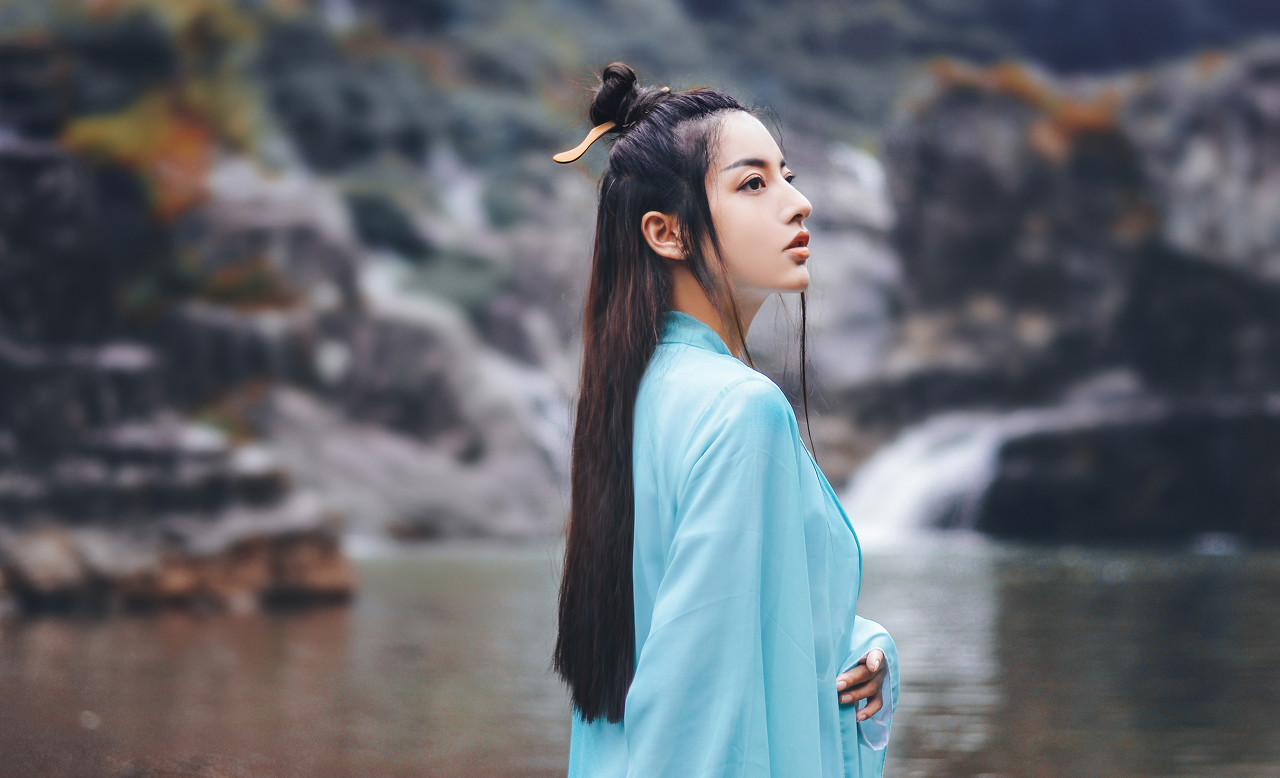 小说：突袭黑暗种族城池，一进城却发现空无一人，小伙：不好快撤