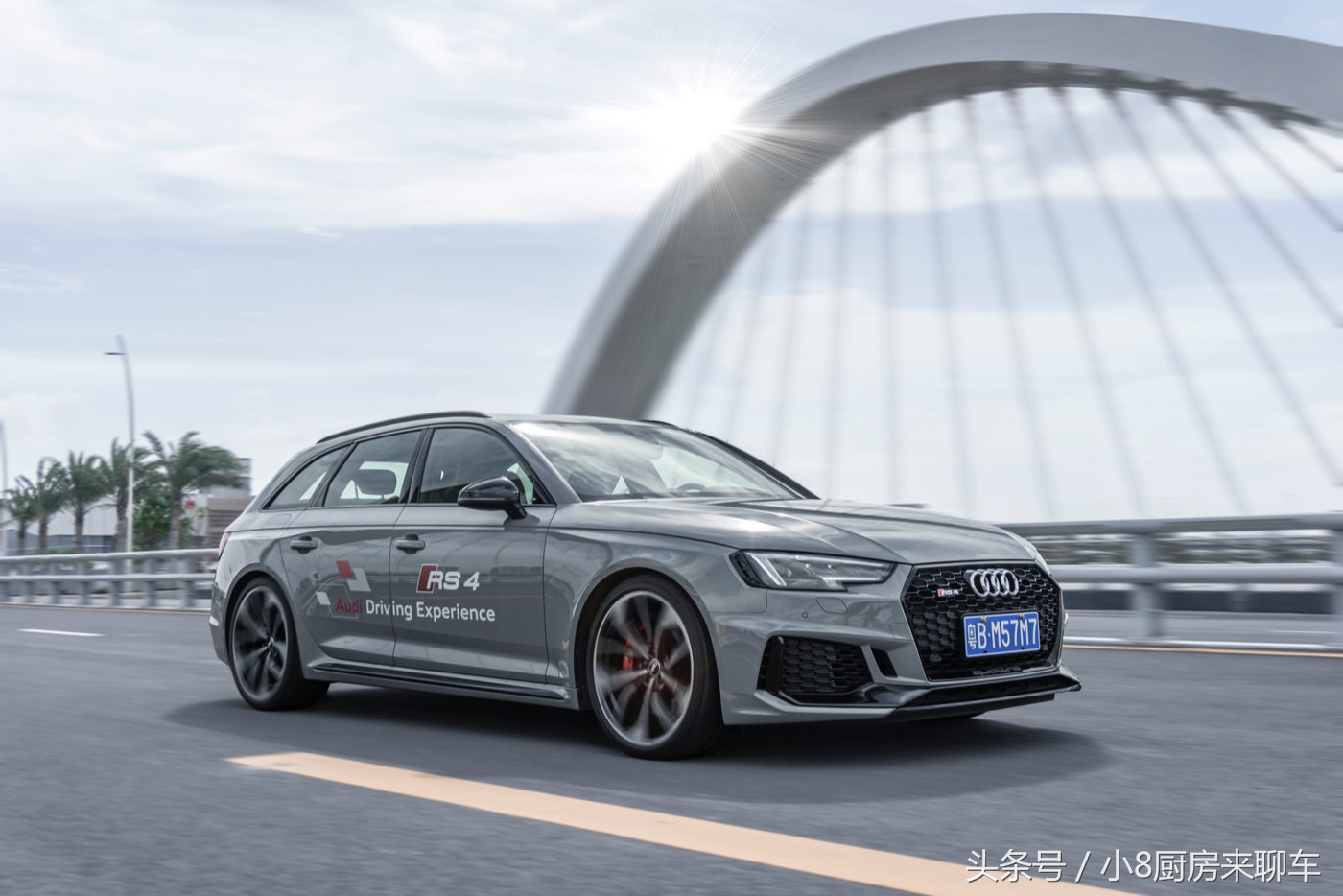 摄影师包里的设备,小八的摄影师长什么样