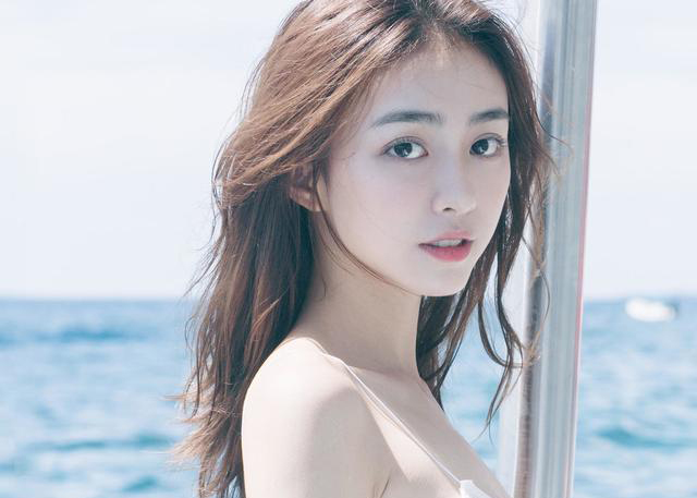 小说：韩川觉得杨姝颖的旗袍很漂亮，杨姝颖开始做商业推广……