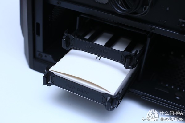 安钛克暗黑系列机箱装机教程,安钛克机箱散热怎么样