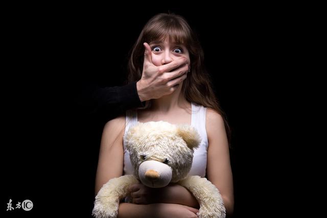 小说：母亲被东西咬伤，连主治医生都束手无策，男子：交给我了！