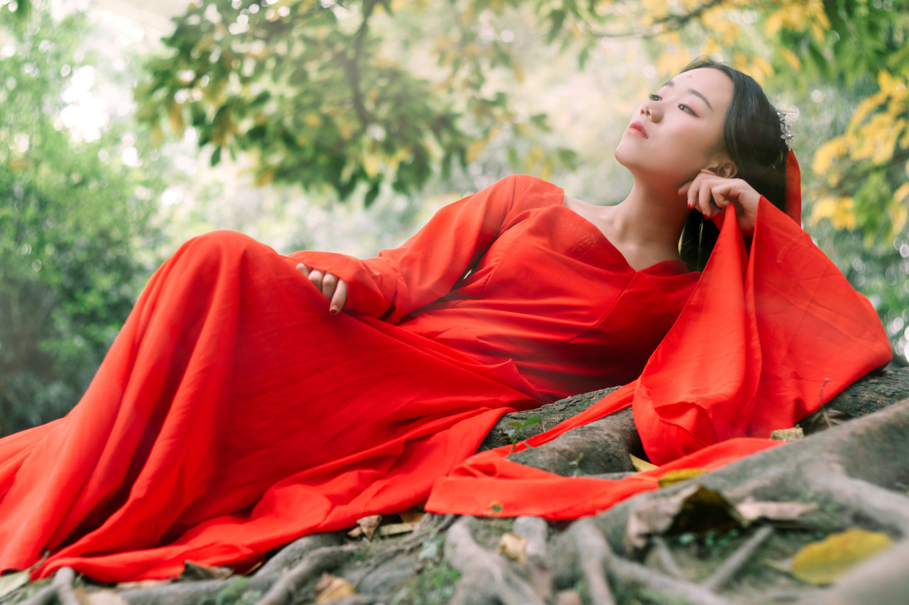 少年修炼鸿蒙老祖神功小说,少年发现鸿钧老祖秘籍修炼1000层