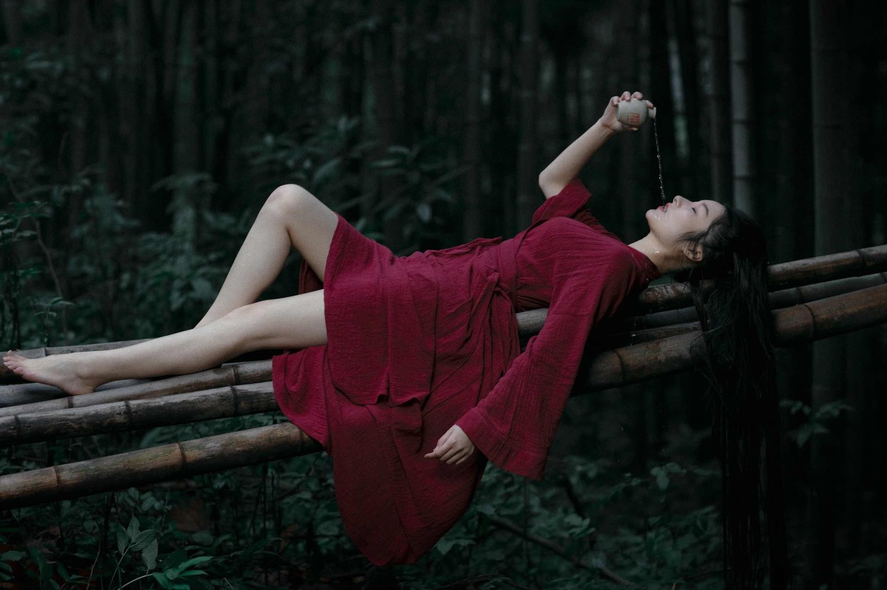 小说:他是一个穷牧童,却想读书,只好悄悄蹲在书院廊下偷听