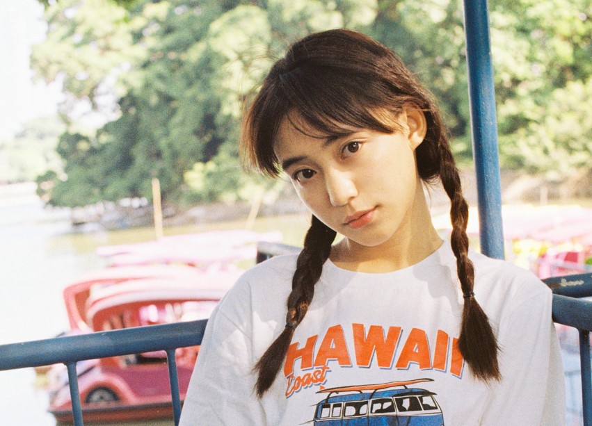 小说:他生怕他反悔,几秒钟就装好了玉塞,放在盒子里递给了他