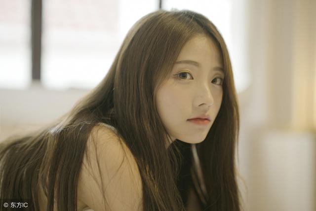 小说:为了尽快搬离别墅,房东的一句话,瞬间让她心动了行动起来