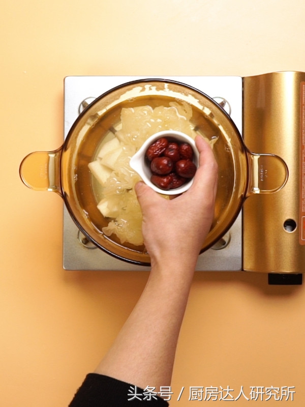 欧斯达电器商城---银耳雪梨汤