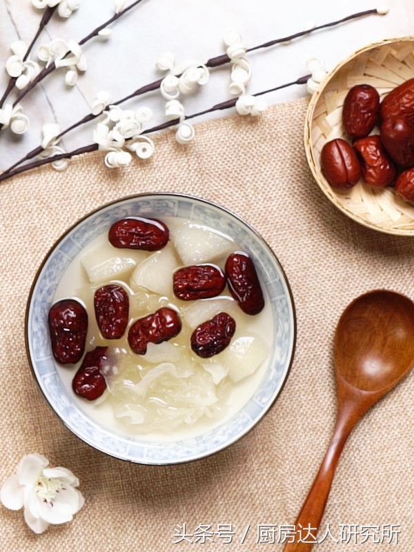 欧斯达电器商城---银耳雪梨汤